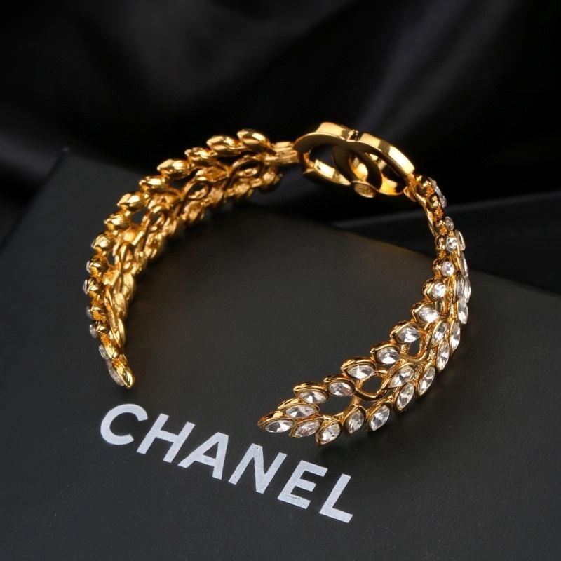 Chanel Bracelets FreshLook 228355