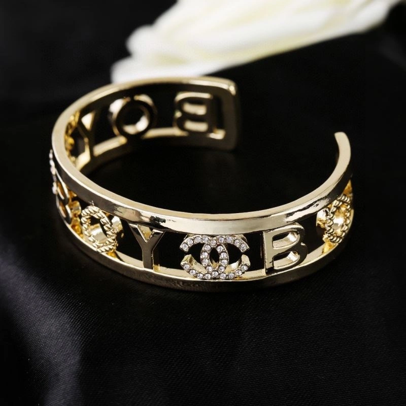 Chanel Bracelets Elegant 228400