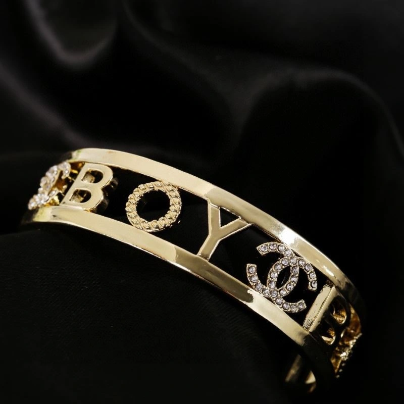 Chanel Bracelets Elegant 228400