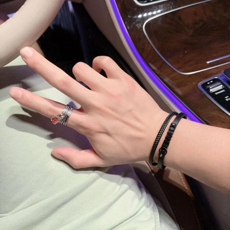 Chanel Bracelets Flexible 228382