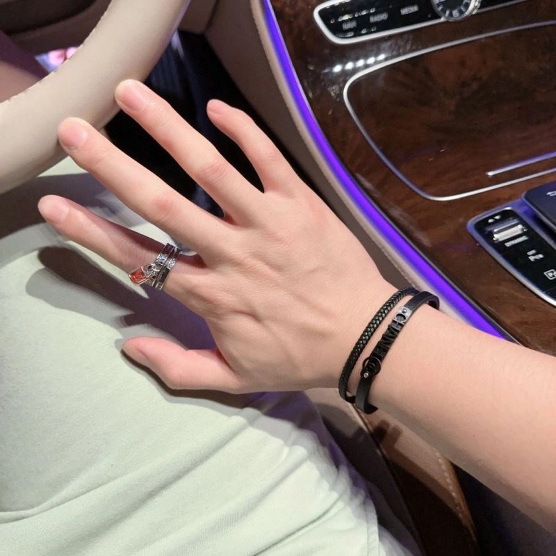 Chanel Bracelets Flexible 228382