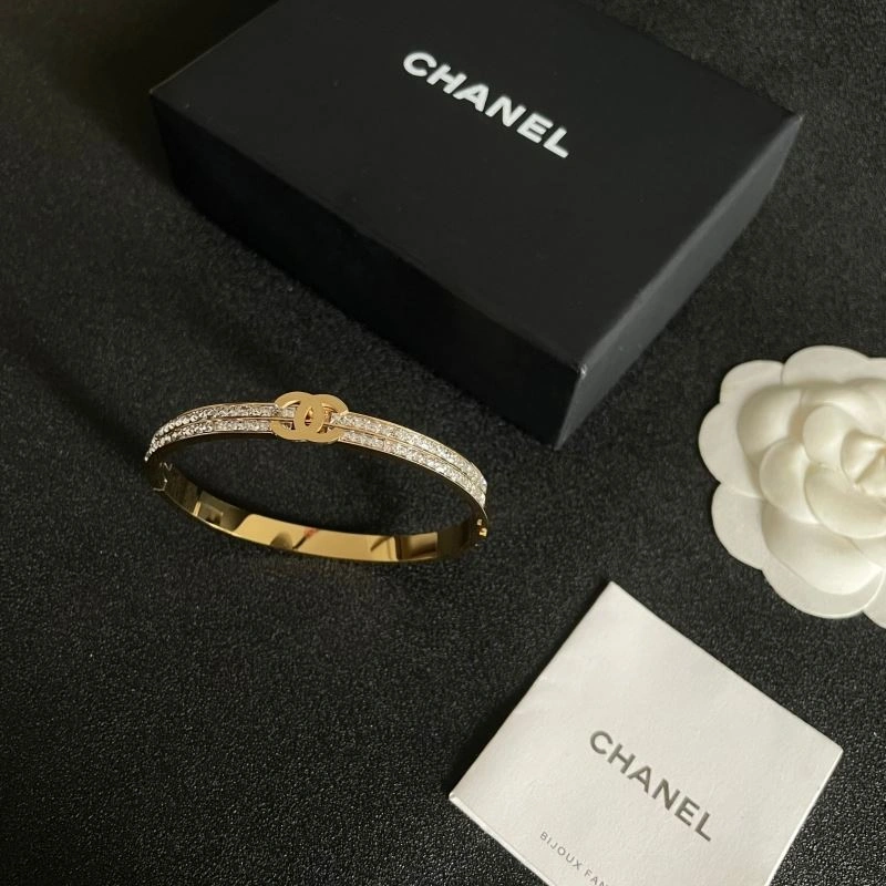 Chanel Bracelets Comfortable 226477