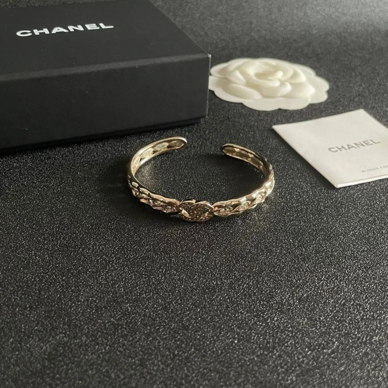 Chanel Bracelets EyeCatching 226452