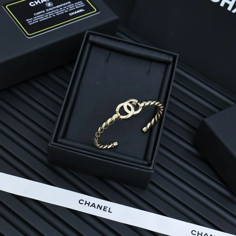 SoftTouch Chanel Bracelets 226541