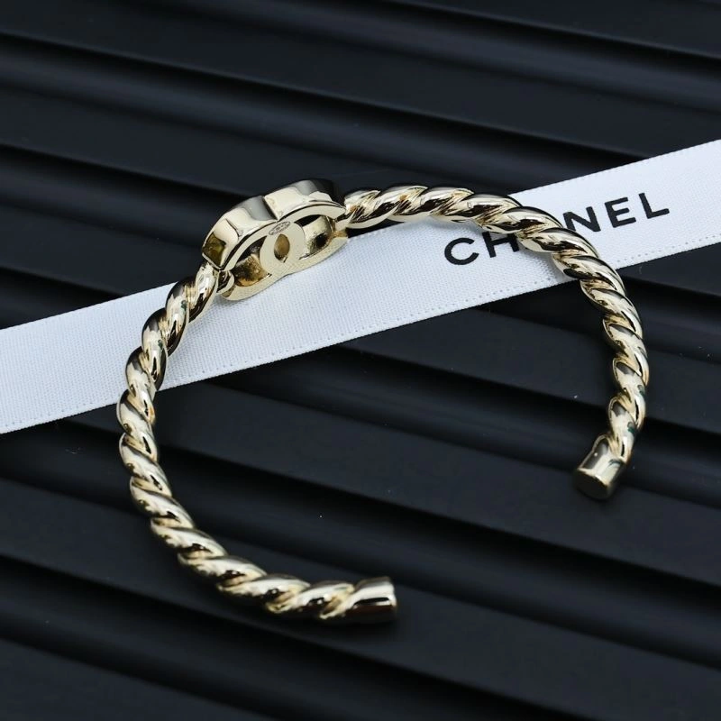 SoftTouch Chanel Bracelets 226541