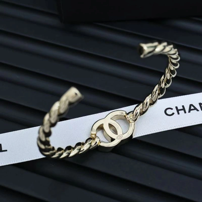 SoftTouch Chanel Bracelets 226541