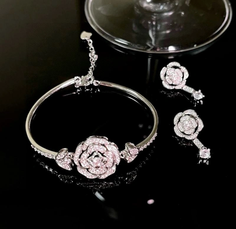 FreshLook Chanel Bracelets 226430