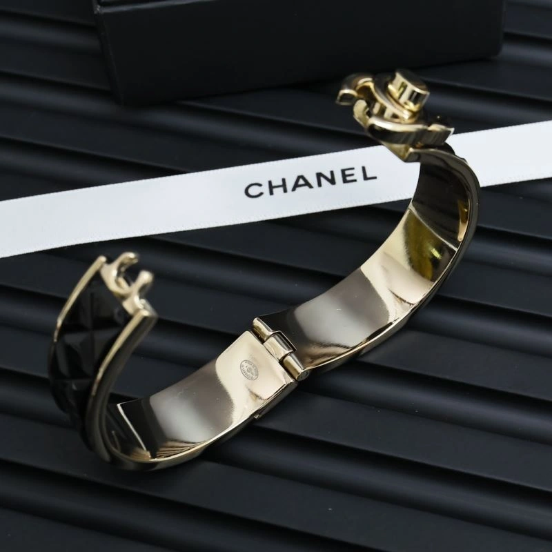 Breathable Chanel Bracelets 226443