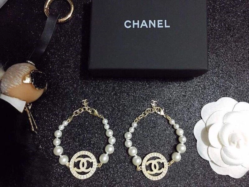 Contemporary Chanel Bracelets 225737