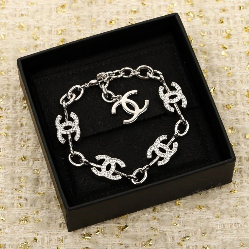 Chanel Bracelets Efficient 225684