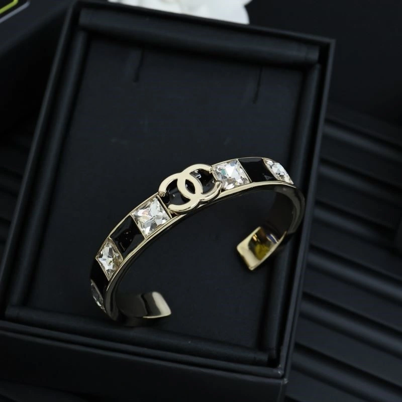 Stretchable Chanel Bracelets 225651