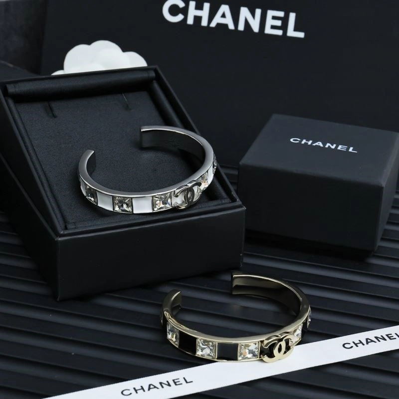 Stretchable Chanel Bracelets 225651