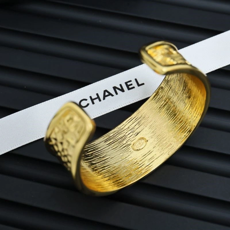 SoftTouch Chanel Bracelets 225690