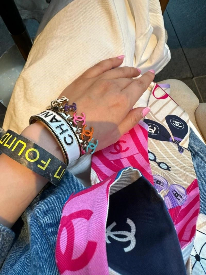 Chanel Bracelets Breathable 225655