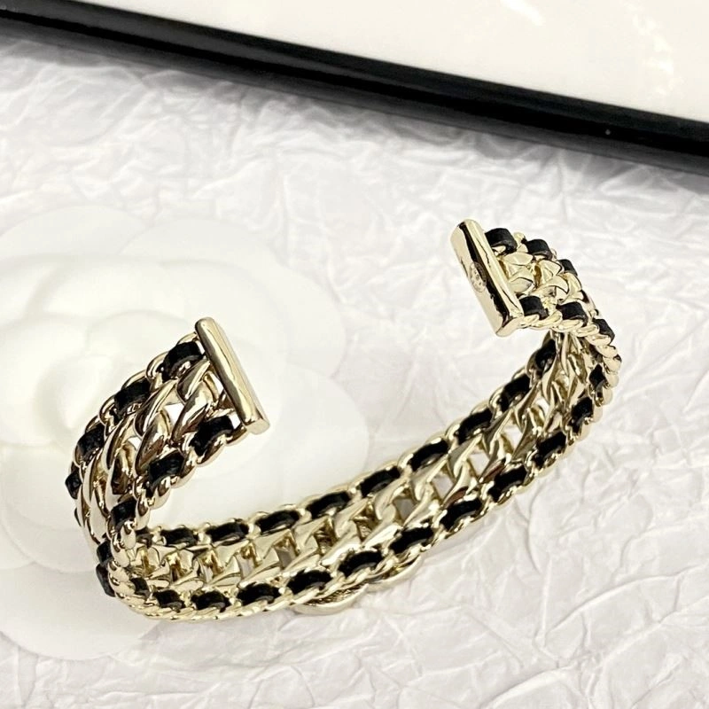 Effortless Chanel Bracelets 224537