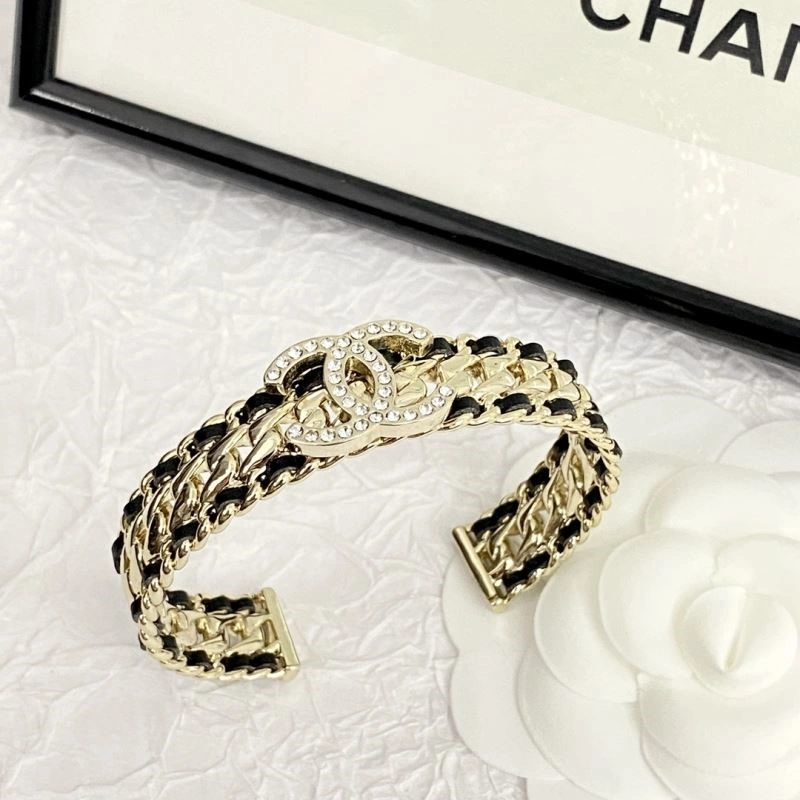 Effortless Chanel Bracelets 224537