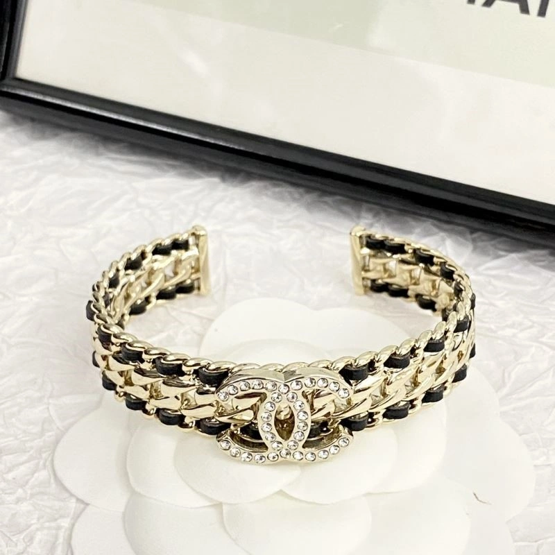 Effortless Chanel Bracelets 224537