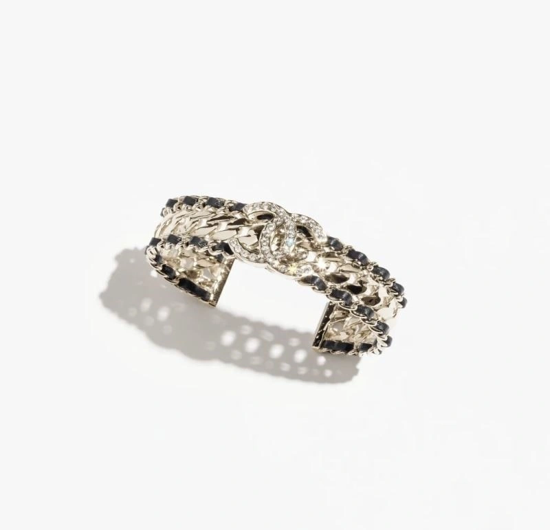Effortless Chanel Bracelets 224537