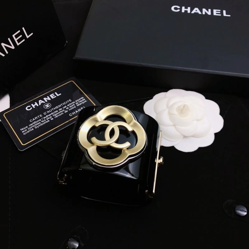 Chanel Bracelets Stylish 224521