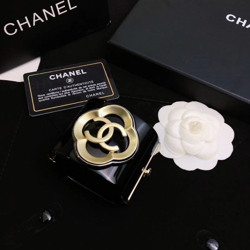 Chanel Bracelets Stylish 224521
