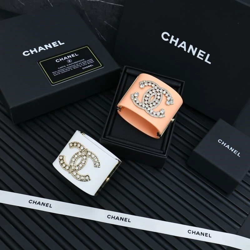 Chic Chanel Bracelets 224471