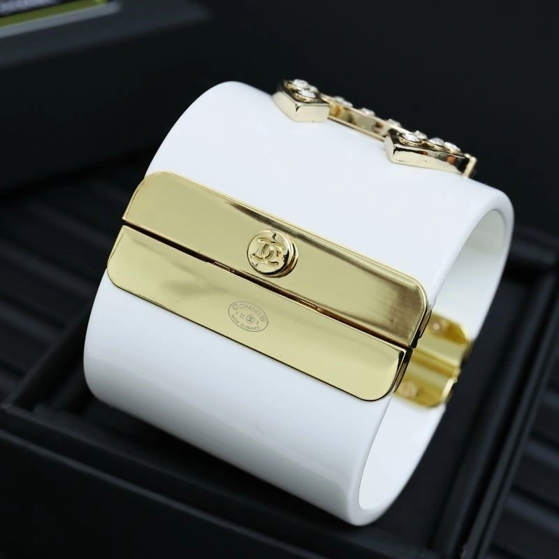 Chic Chanel Bracelets 224471