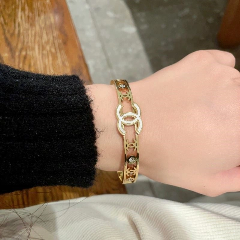 Chanel Bracelets Efficient 224463
