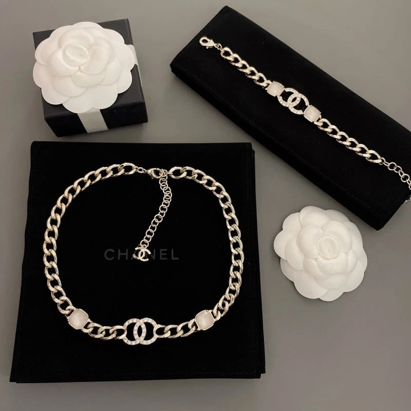 Bold Chanel Bracelets 223258