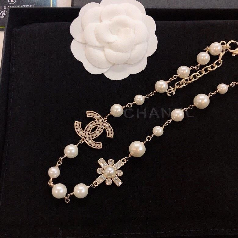 Trendsetting Chanel Bracelets 223246