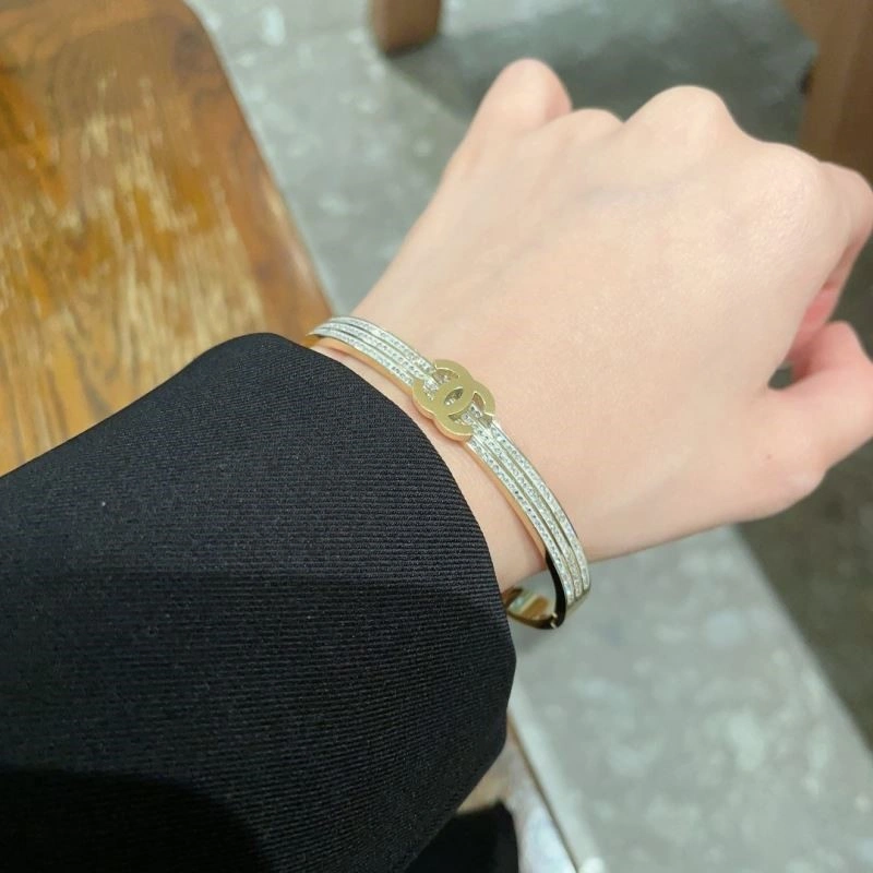 Chanel Bracelets Durable 223242