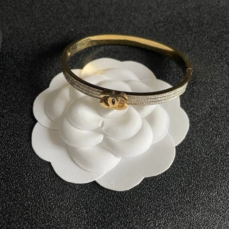 Chanel Bracelets Durable 223242