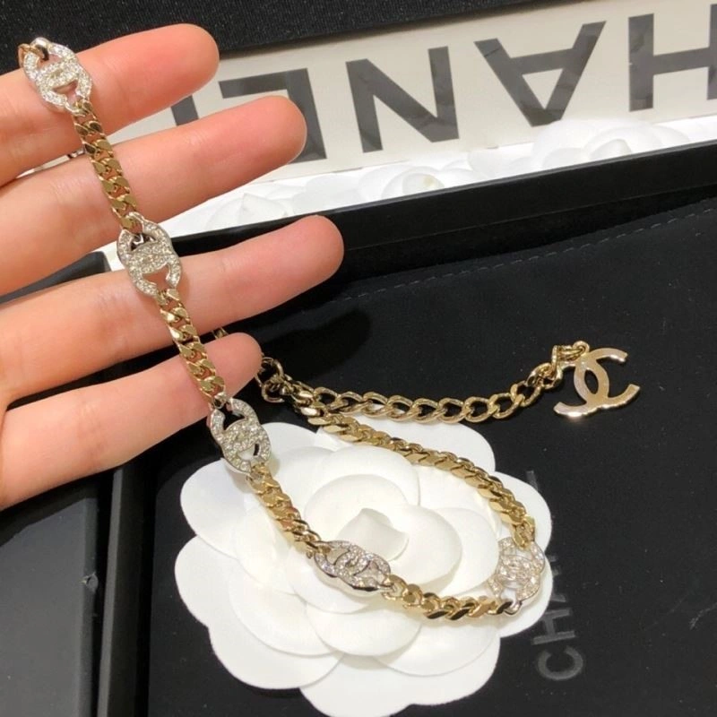 Chanel Bracelets Breathable 223280