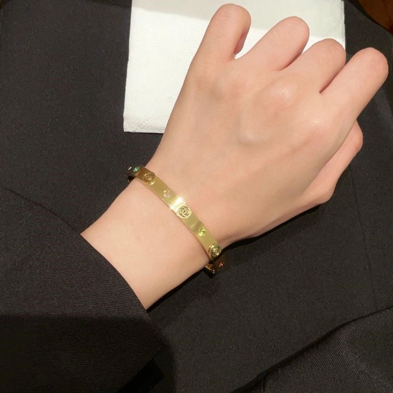 Chanel Bracelets Bold 223207