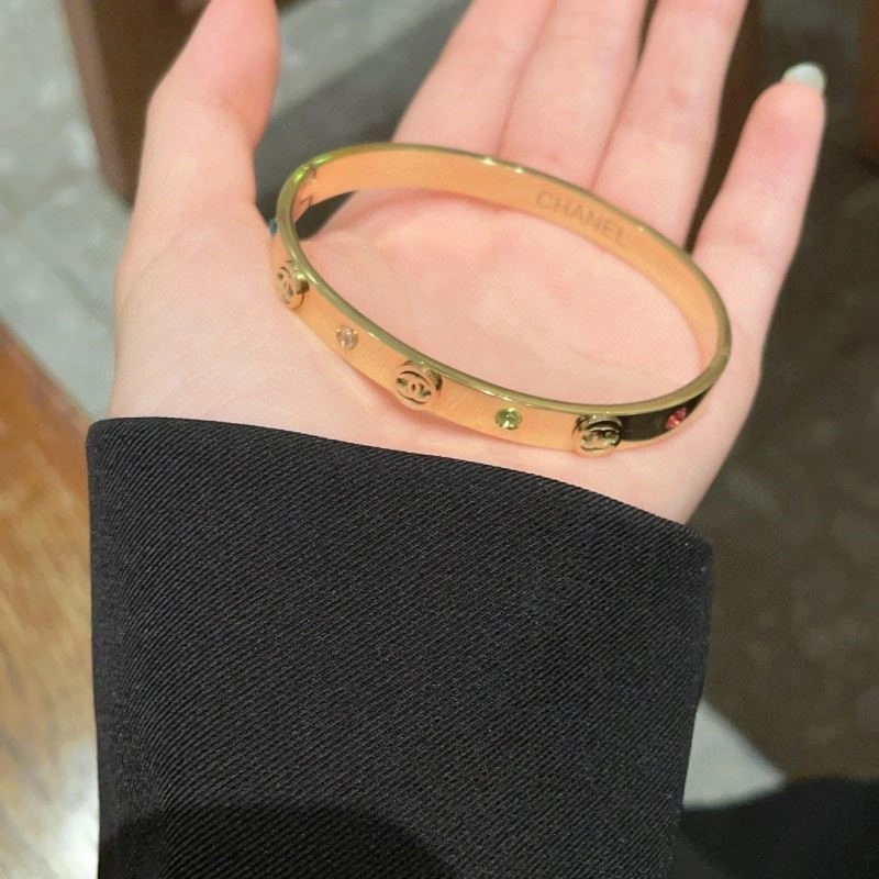 Chanel Bracelets Bold 223207