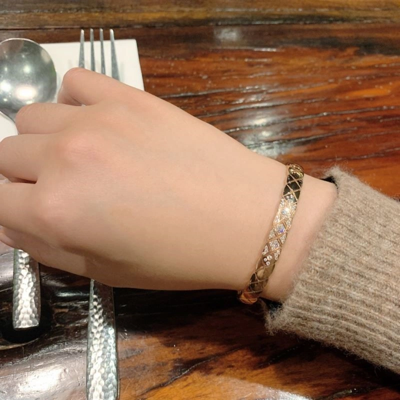 GoodFit Chanel Bracelets 223195