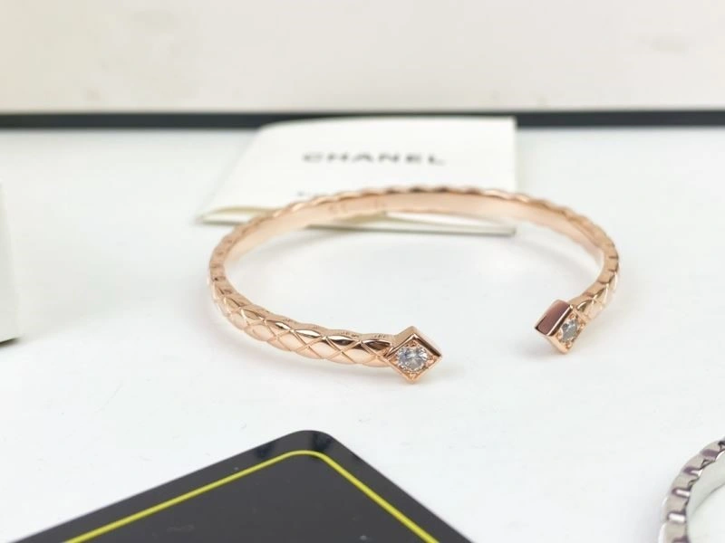 Chanel Bracelets Elegant 222019