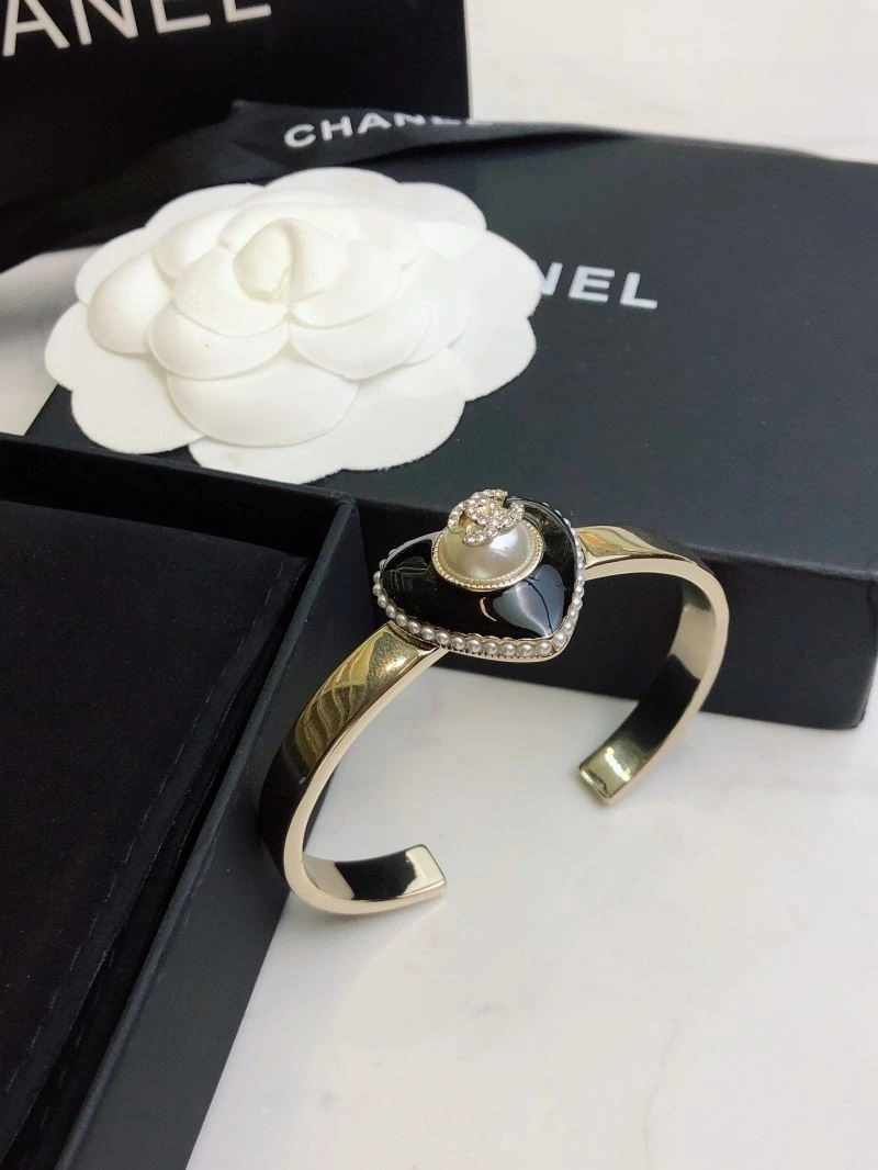 Snug Chanel Bracelets 222016