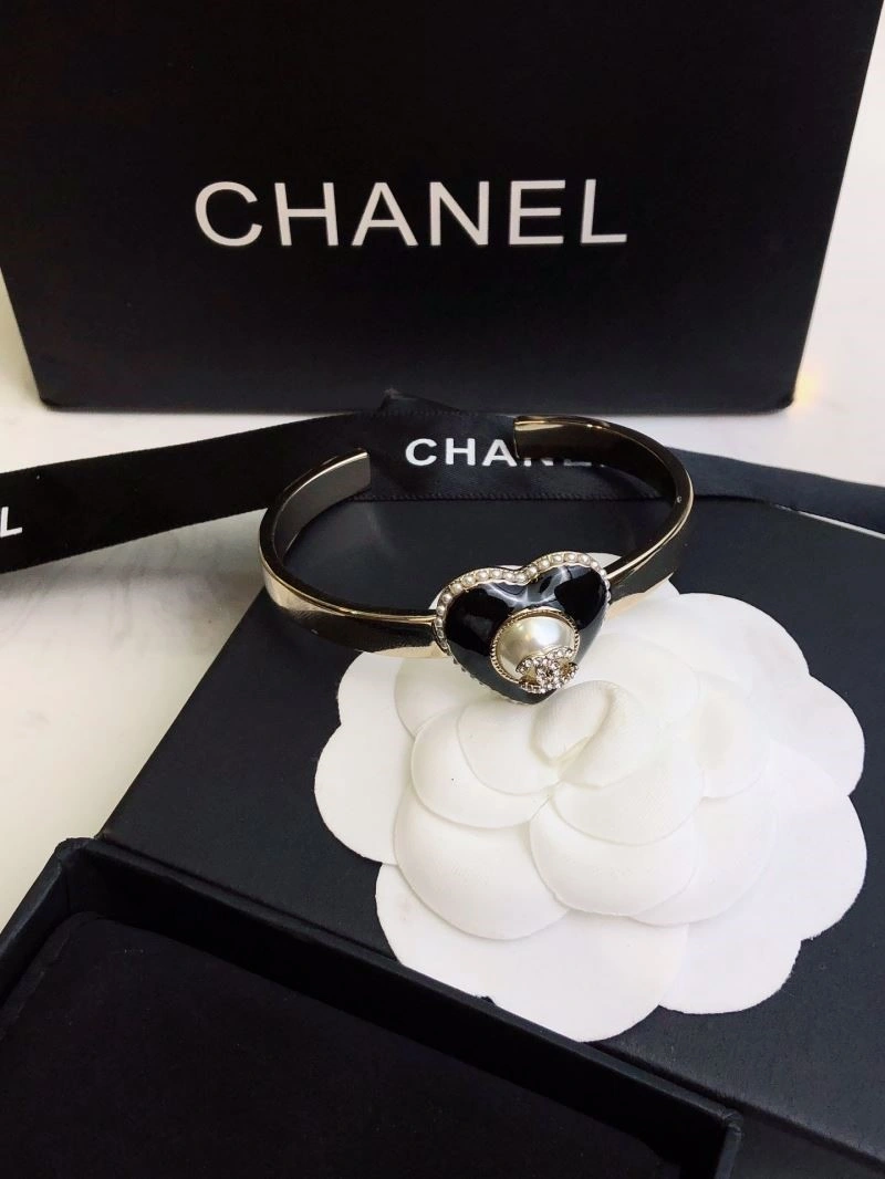 Snug Chanel Bracelets 222016