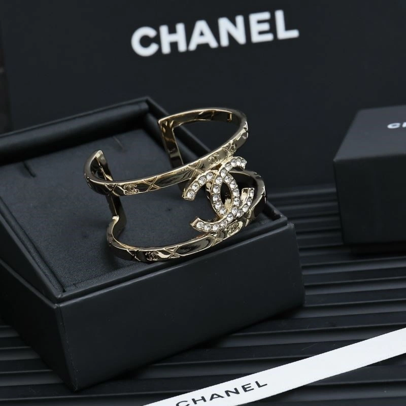 Chanel Bracelets Lightweight 221971