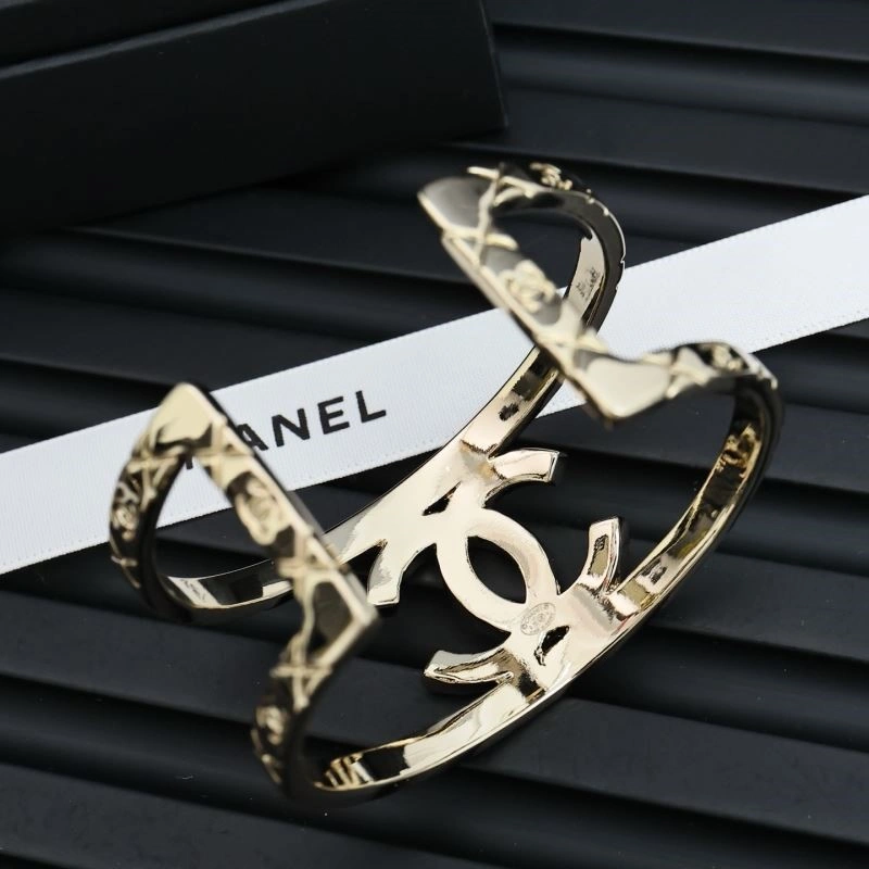 Chanel Bracelets Lightweight 221971