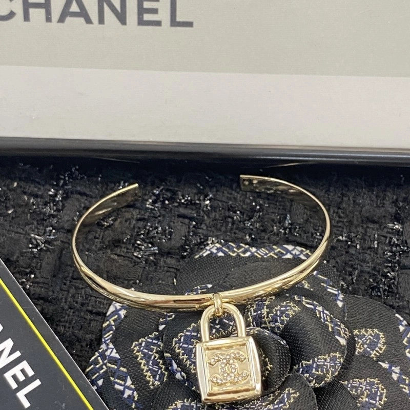 Reliable Chanel Bracelets 220482