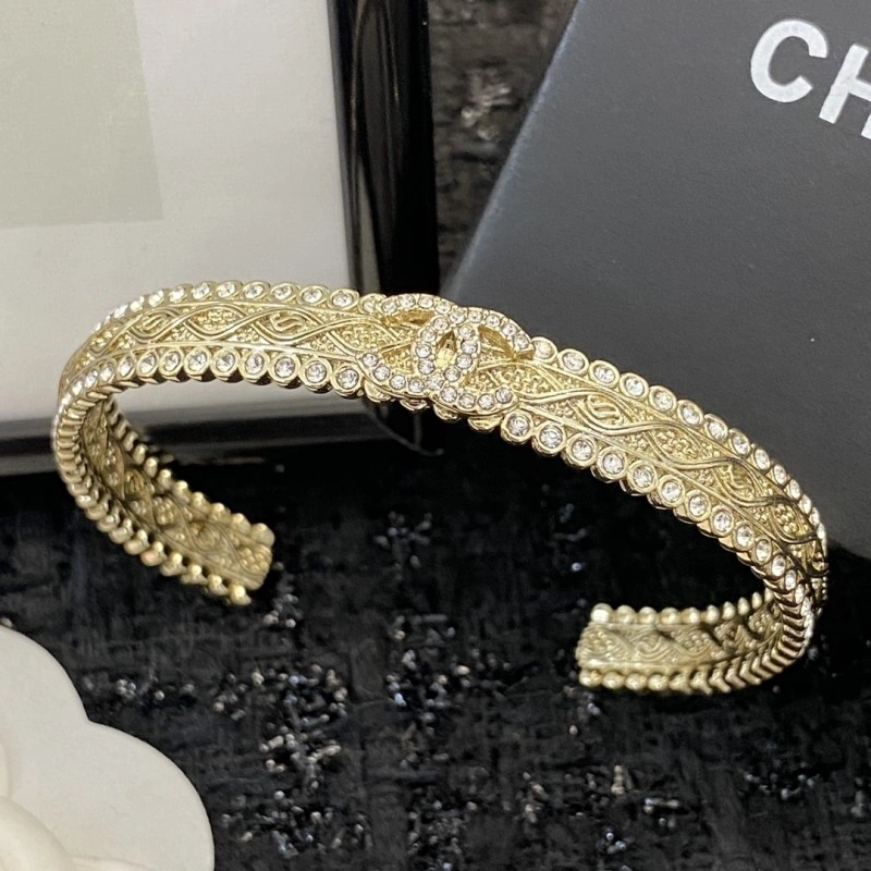 MultiPurpose Chanel Bracelets 220480