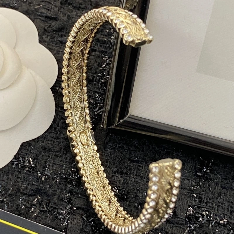 MultiPurpose Chanel Bracelets 220480