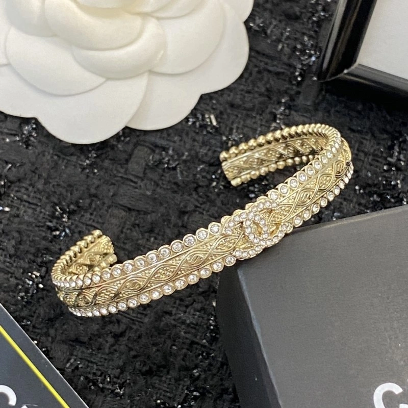 MultiPurpose Chanel Bracelets 220480