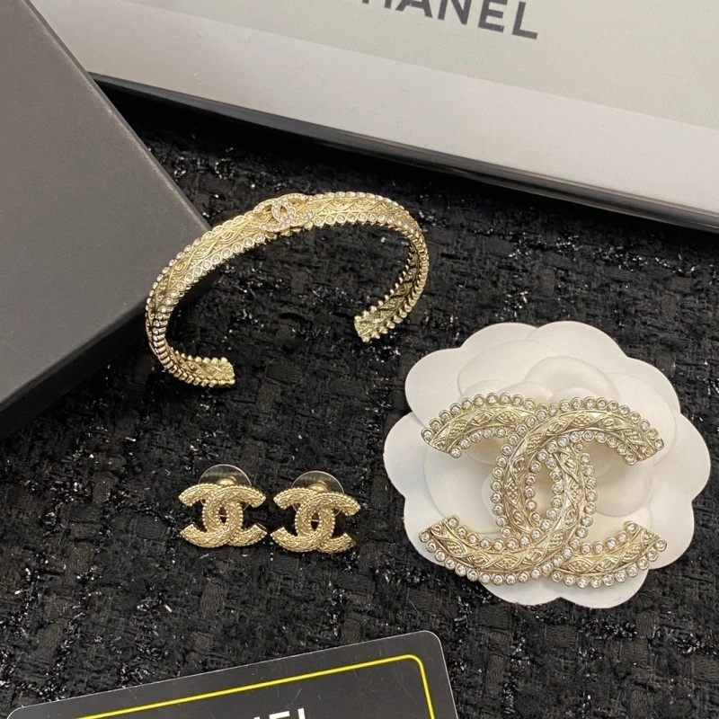 MultiPurpose Chanel Bracelets 220480