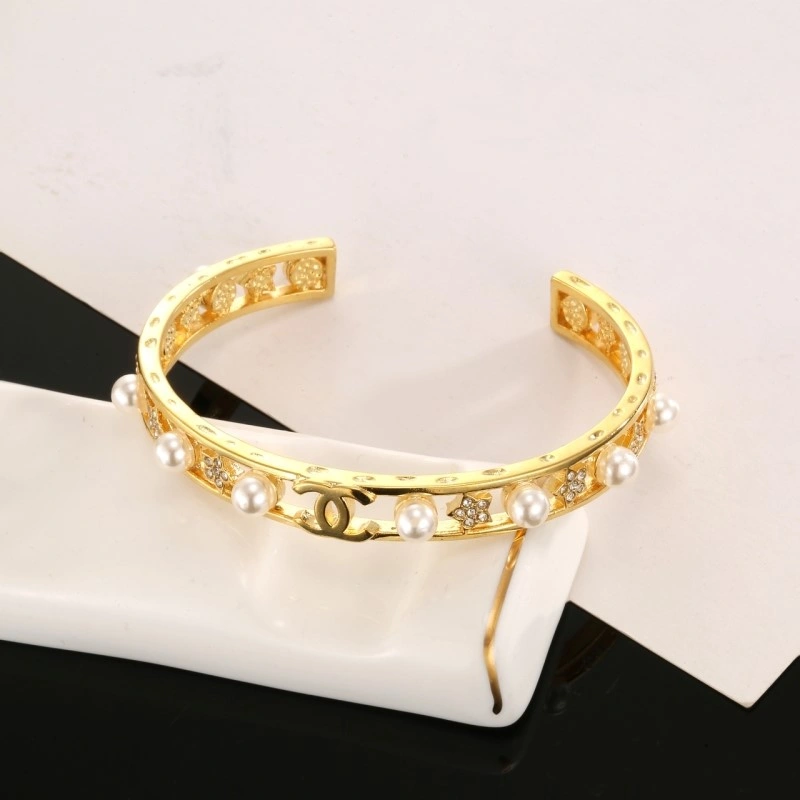 Snug Chanel Bracelets 220466