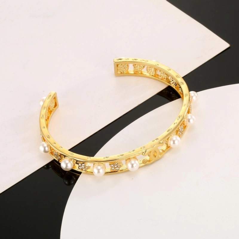 Snug Chanel Bracelets 220466