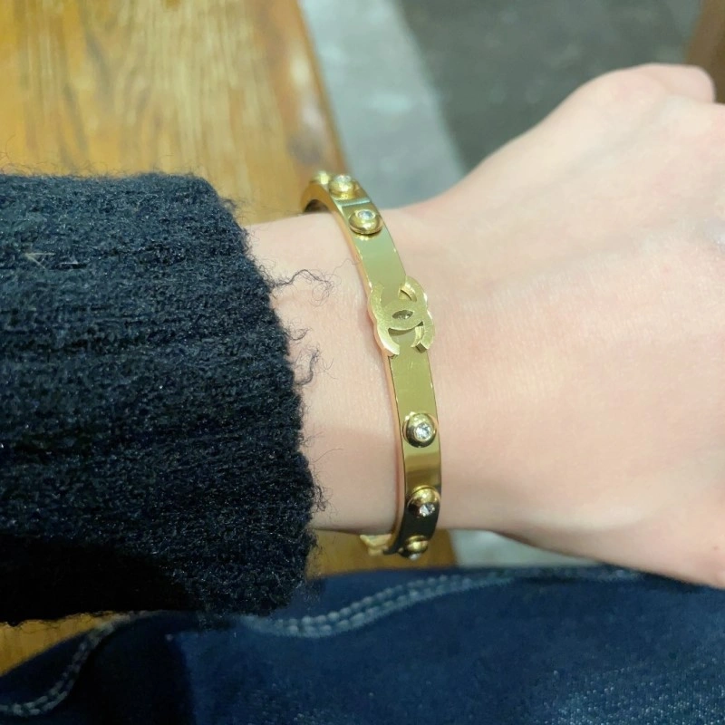 Cozy Chanel Bracelets 220473