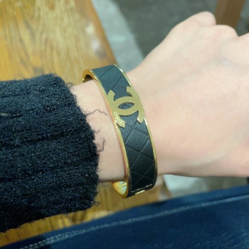 Chanel Bracelets Bright 220455