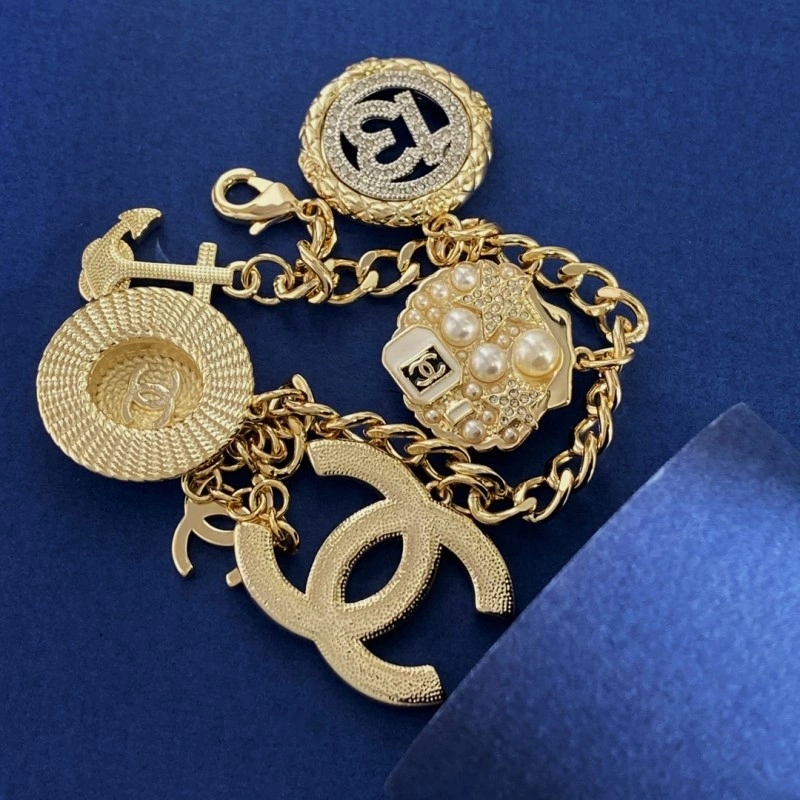 Comfortable Chanel Bracelets 220456